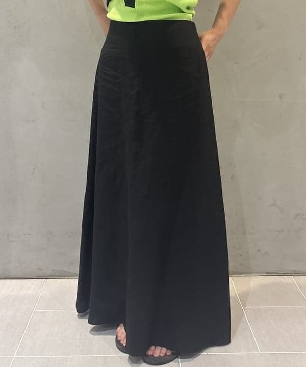 野村 美紅さんの「BEAMS WOMEN｜INSCRIRE / 別注 フライス パッド タンクトップ」を使ったコーディネート