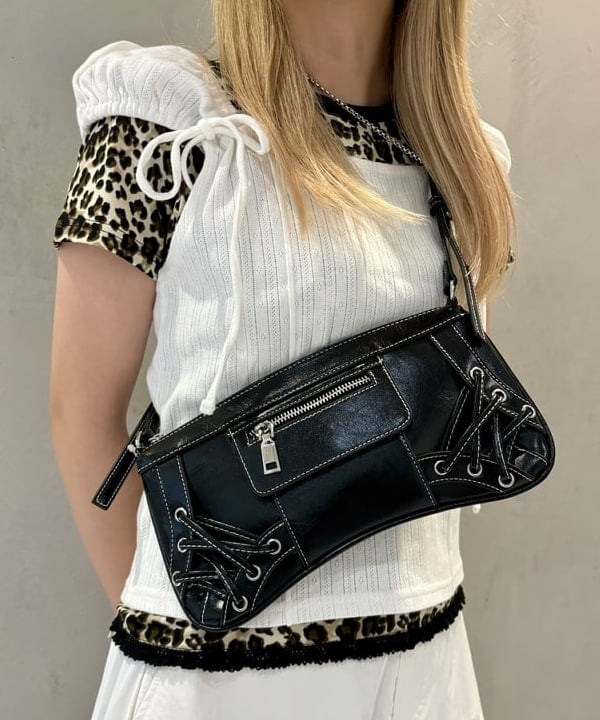 ヒカリさんの「BEAMS WOMEN｜レース アップ ミニ バッグ」を使ったコーディネート