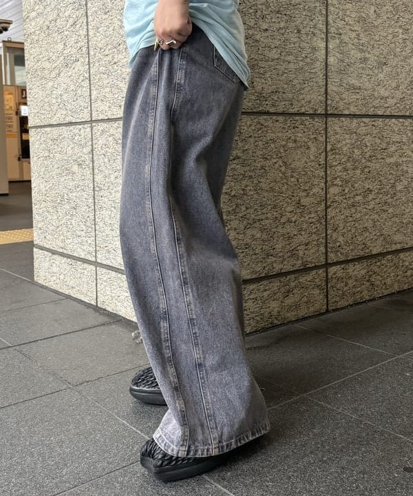 リズさんの「BEAMS WOMEN｜オーバーダイ デニム パンツ」を使ったコーディネート