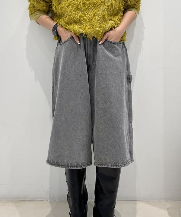 大木さんの「BEAMS WOMEN｜カット ジャカード フリンジ クルーネック ニット」を使ったコーディネート