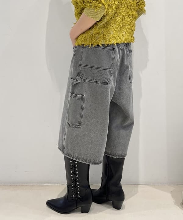 大木さんの「BEAMS WOMEN｜カット ジャカード フリンジ クルーネック ニット」を使ったコーディネート