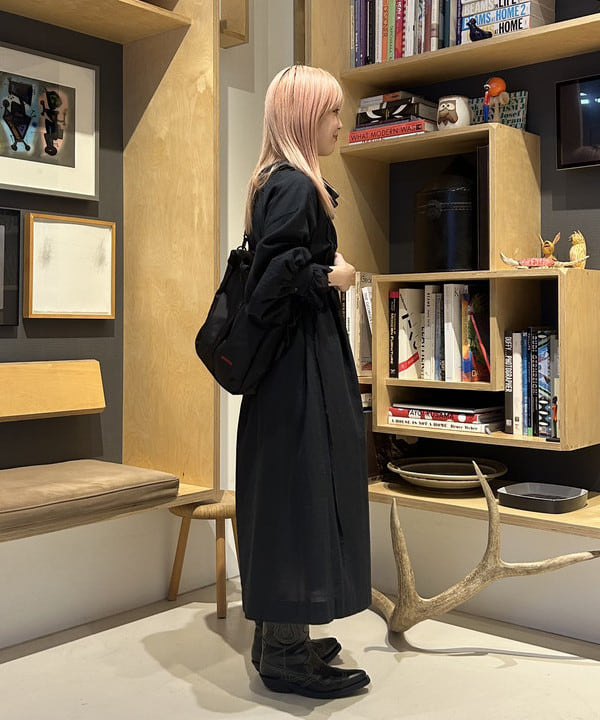 ando naoさんの「BEAMS WOMEN｜ユーロ ヴィンテージ フリル ワンピース」を使ったコーディネート