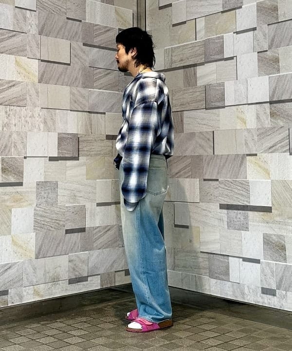 SASAKI_YUTAさんの「ワイドストレート デニムパンツ」を使ったコーディネート
