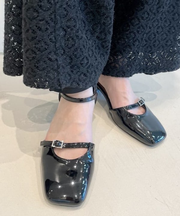 カタヤマ アヤさんの「BEAMS WOMEN｜リブ ギャザー オフショルダー Tシャツ」を使ったコーディネート