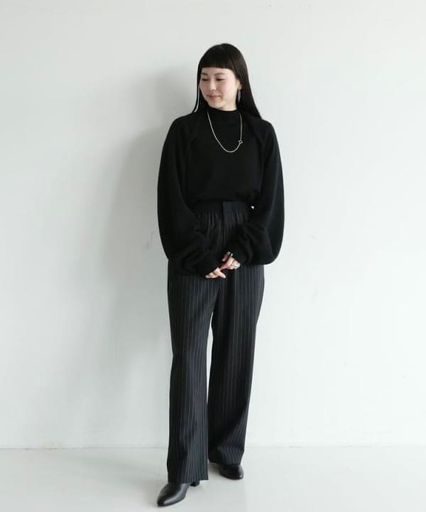 Ichika Hondaさんの「BEAMS WOMEN｜ポプリン ストライプ イージーパンツ」を使ったコーディネート