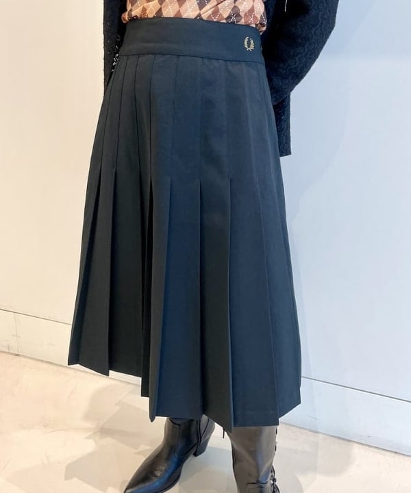 カタヤマ アヤさんの「BEAMS WOMEN｜起毛 レース シャツ」を使ったコーディネート