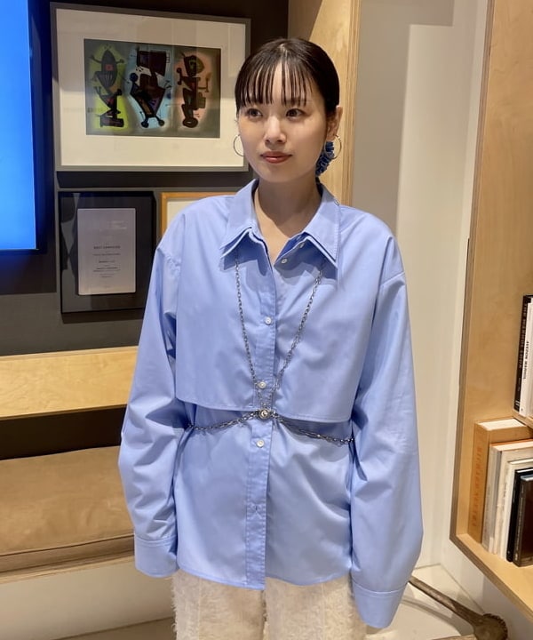 カタヤマ アヤさんの「BEAMS WOMEN｜Ｗカラー レイヤード シャツ」を使ったコーディネート