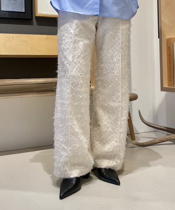 カタヤマ アヤさんの「BEAMS WOMEN｜Ｗカラー レイヤード シャツ」を使ったコーディネート