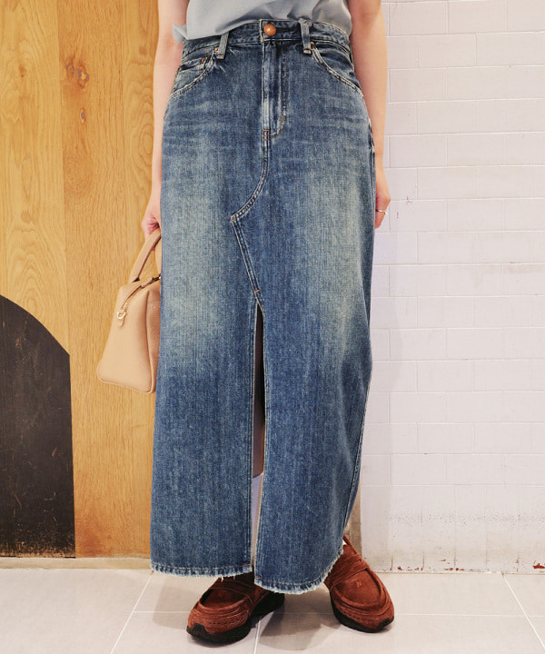 Joさんの「BEAMS WOMEN｜【別注】RED CARD TOKYO / Cameron デニムスカート」を使ったコーディネート