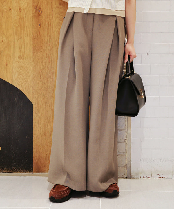 Joさんの「BEAMS WOMEN｜■ストライプ クロップド シャツ」を使ったコーディネート