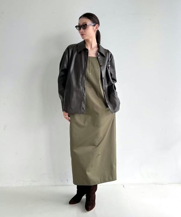 隈元 楓さんの「BEAMS WOMEN｜エディター東原妙子 × Demi-Luxe BEAMS / シャイニー キャミソール ワンピース」を使ったコーディネート