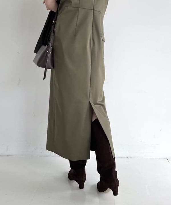 隈元 楓さんの「BEAMS WOMEN｜エディター東原妙子 × Demi-Luxe BEAMS / シャイニー キャミソール ワンピース」を使ったコーディネート