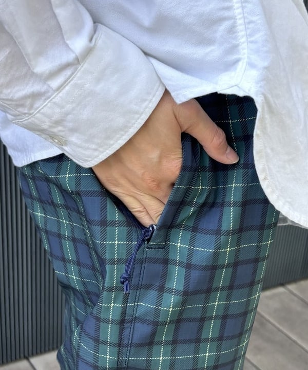 葵さんの「BEAMS WOMEN｜【別注】Gramicci/ リップストップ スラックス」を使ったコーディネート