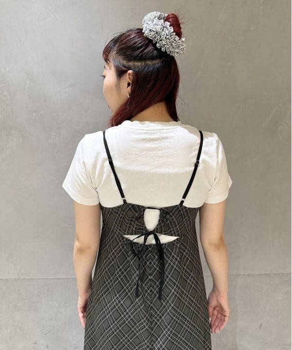 庭野 優紀さんの「BEAMS WOMEN｜プリント キャミ ワンピース」を使ったコーディネート