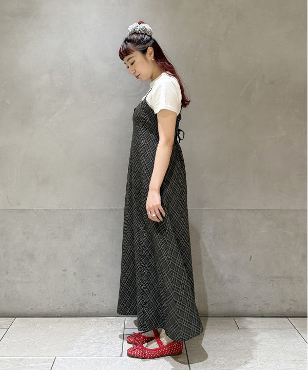 庭野 優紀さんの「BEAMS WOMEN｜プリント キャミ ワンピース」を使ったコーディネート