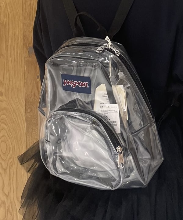 マツミヤさんの「BEAMS WOMEN｜JANSPORT / クリア ミニ パック」を使ったコーディネート