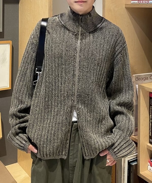 マツミヤさんの「BEAMS WOMEN｜ブラッシュ オーバーパンツ」を使ったコーディネート