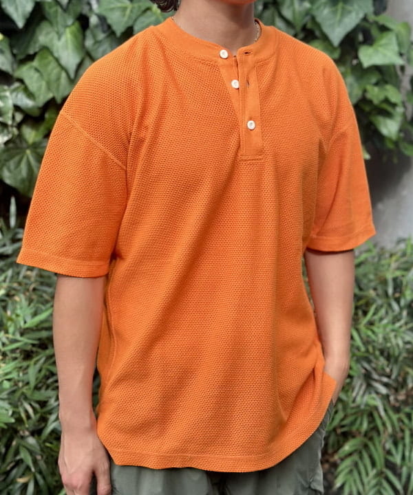 Kellyさんの「BEAMS WOMEN｜【別注】dip / Mesh Henley Neck T-shirt」を使ったコーディネート