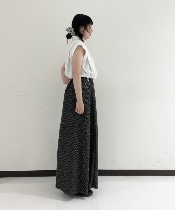 晶さんの「BEAMS WOMEN｜ショルダーパッド フレンチスリーブ シャツ」を使ったコーディネート