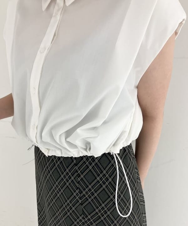 晶さんの「BEAMS WOMEN｜ショルダーパッド フレンチスリーブ シャツ」を使ったコーディネート