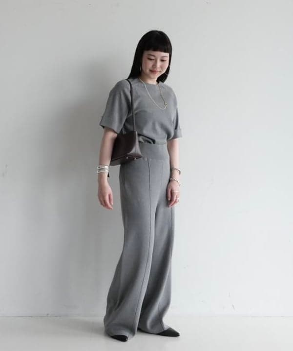 Ichika Hondaさんの「BEAMS WOMEN｜AK+1 / スムース ニットパンツ」を使ったコーディネート