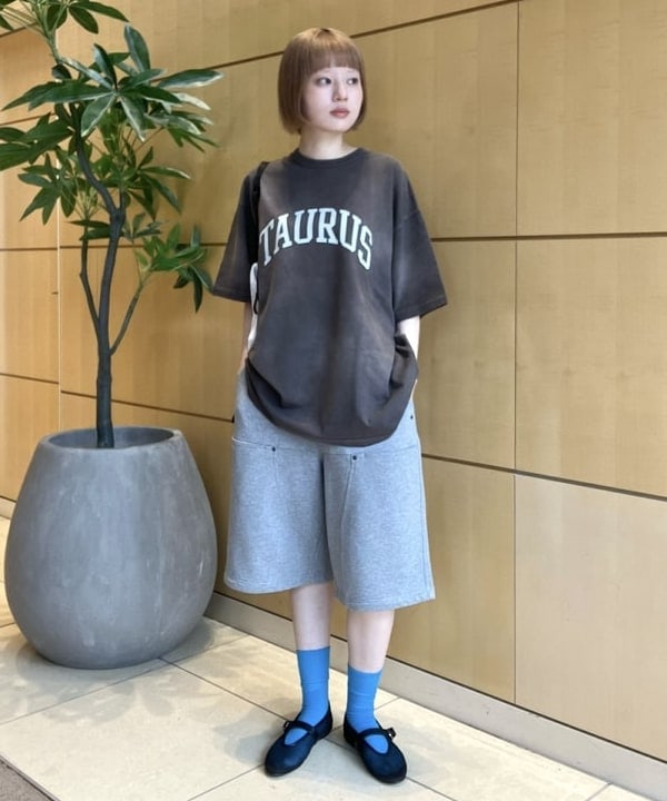 Hazukiさんの「BEAMS WOMEN｜フェード カレッジ Tシャツ」を使ったコーディネート