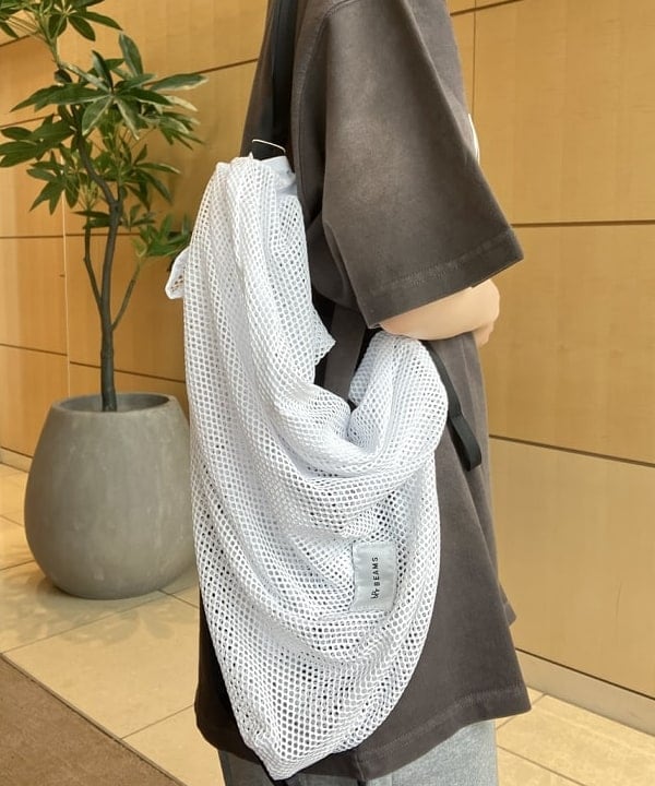 Hazukiさんの「BEAMS WOMEN｜フェード カレッジ Tシャツ」を使ったコーディネート