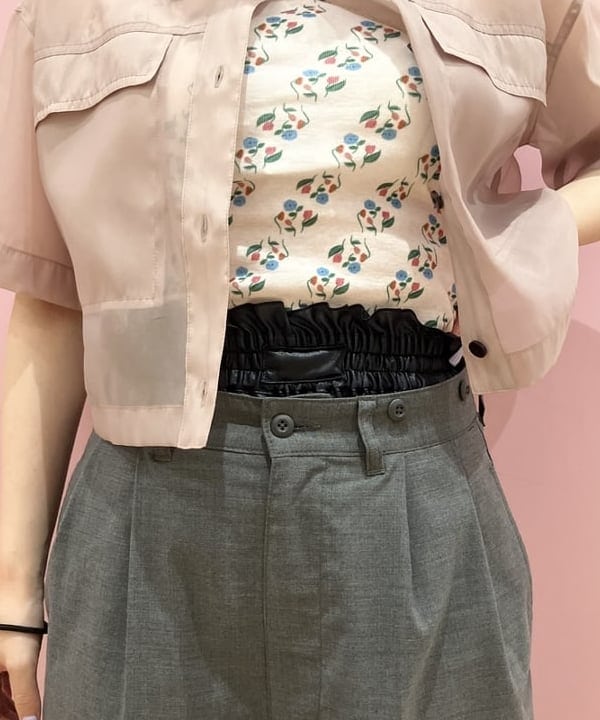 晶さんの「BEAMS WOMEN｜シアー クロップドシャツ」を使ったコーディネート