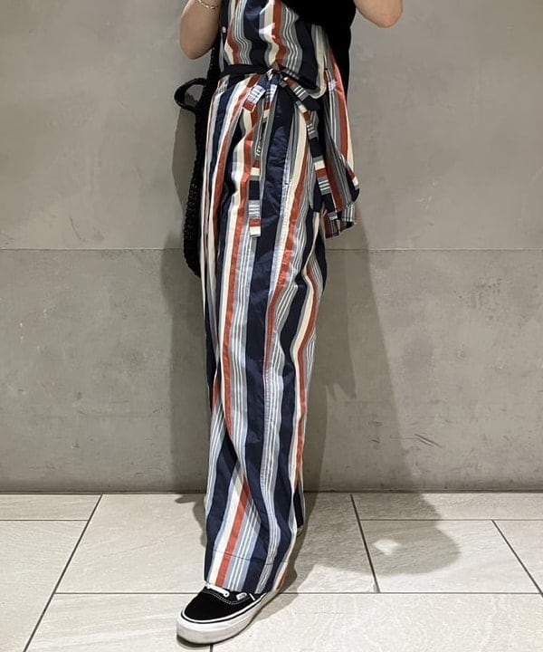 モモさんの「BEAMS WOMEN｜マルチストライプ ノースリーブ」を使ったコーディネート