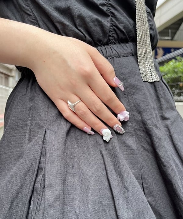 星野 真依さんの「BEAMS WOMEN｜ne Quittez pas / ドビー シャーリング ワンピース」を使ったコーディネート