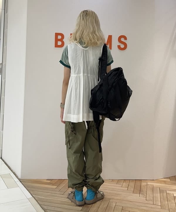 MATSUMOTO AMIさんの「BEAMS WOMEN｜ナイロン ポプリン M-65 パンツ」を使ったコーディネート