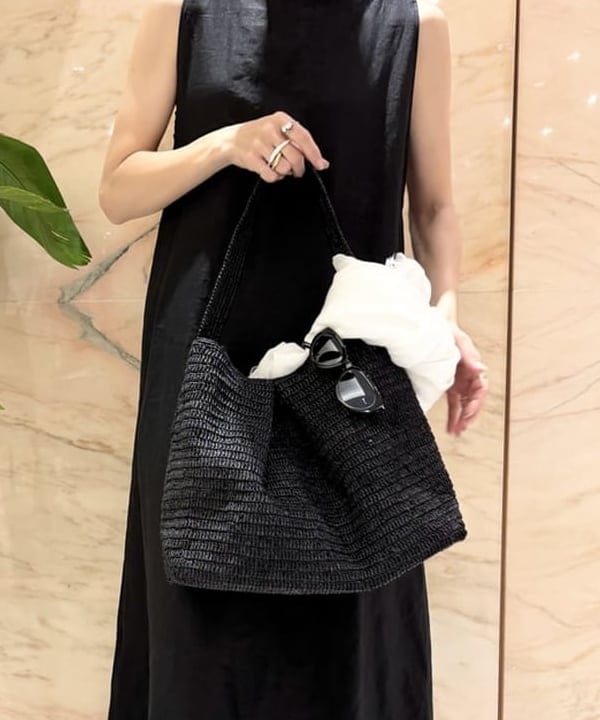 AONO SHIKAMAさんの「BEAMS WOMEN｜les bon bon / ヴィクトリア モデレート ネックレス イエローゴールド」を使ったコーディネート