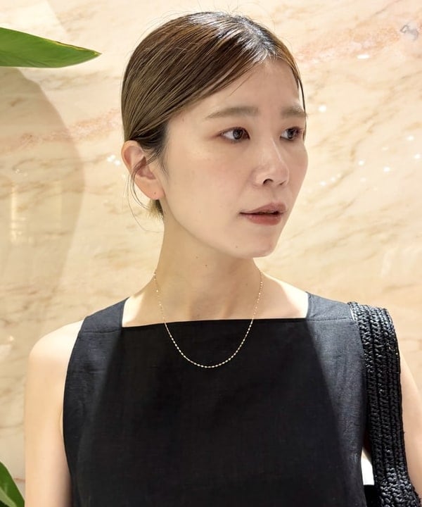 AONO SHIKAMAさんの「BEAMS WOMEN｜les bon bon / ヴィクトリア モデレート ネックレス イエローゴールド」を使ったコーディネート