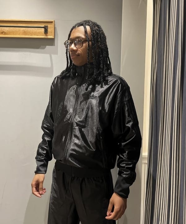 NADEL ナデールさんの「BEAMS WOMEN｜adidas / ファイヤーバード メタリック トラックトップ」を使ったコーディネート