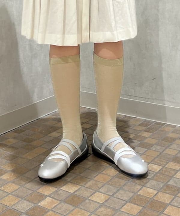 あさひさんの「BEAMS WOMEN｜【別注】GOOD ROCK SPEED / BAND BIG Tシャツ」を使ったコーディネート