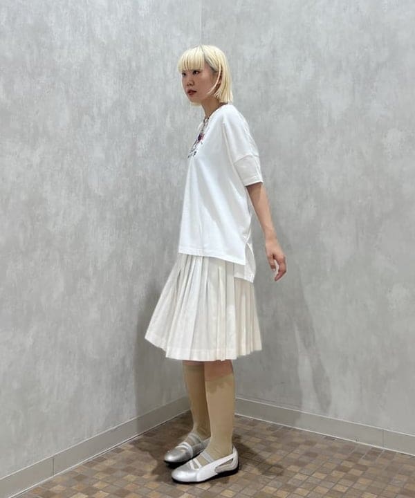 あさひさんの「BEAMS WOMEN｜【別注】GOOD ROCK SPEED / BAND BIG Tシャツ」を使ったコーディネート