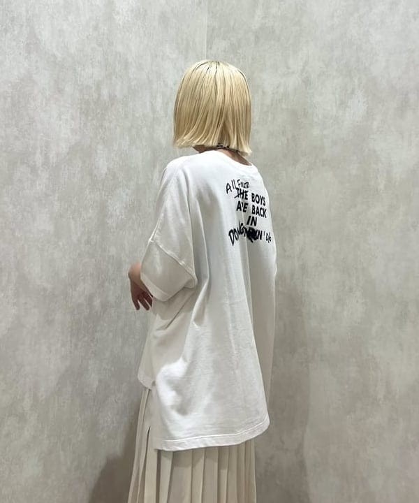 あさひさんの「BEAMS WOMEN｜【別注】GOOD ROCK SPEED / BAND BIG Tシャツ」を使ったコーディネート