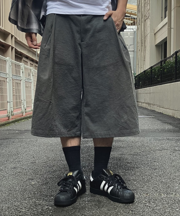 植木 竜也さんの「BEAMS WOMEN｜オンブレ チェック ルーズ シャツ」を使ったコーディネート