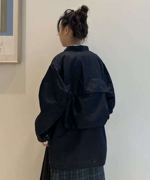 清水 彩乃さんの「BEAMS WOMEN｜シャンブレー ギャバ ショート フィッシング ジャケット」を使ったコーディネート