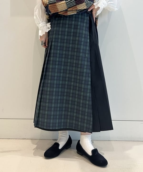 清水 彩乃さんの「BEAMS WOMEN｜シャンブレー ギャバ ショート フィッシング ジャケット」を使ったコーディネート