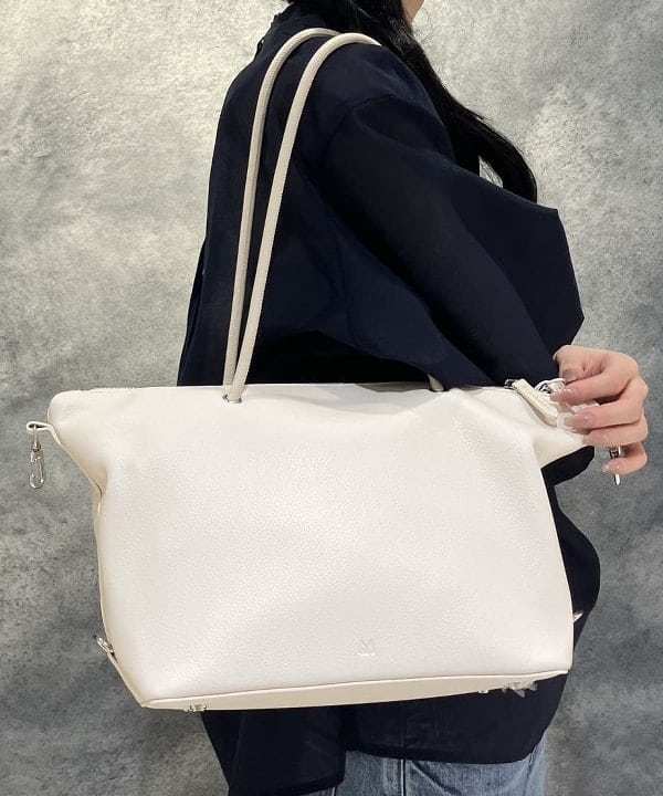 nodokaさんの「BEAMS WOMEN｜【別注】upper hights / THE NIECE MIDRISE デニムパンツ」を使ったコーディネート