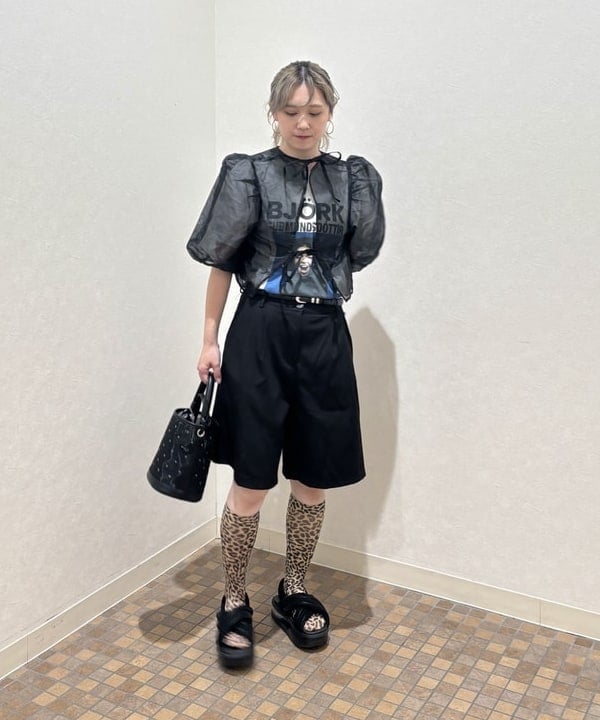 YABUさんの「BEAMS WOMEN｜メッシュ シャイニー バッグ」を使ったコーディネート