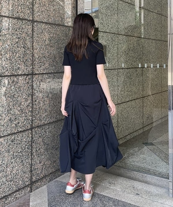 加歩さんの「BEAMS WOMEN｜ランダム タック ボリューム スカート」を使ったコーディネート