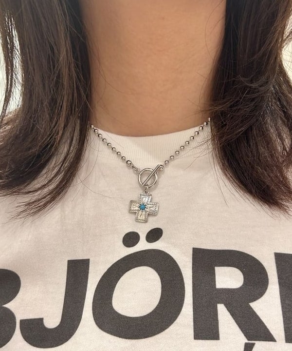 ヒナさんの「BEAMS WOMEN｜【別注】Kevin Cummins / 「Bjork」Photo T③」を使ったコーディネート