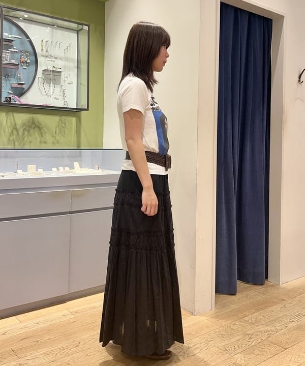 ヒナさんの「BEAMS WOMEN｜【別注】Kevin Cummins / 「Bjork」Photo T③」を使ったコーディネート