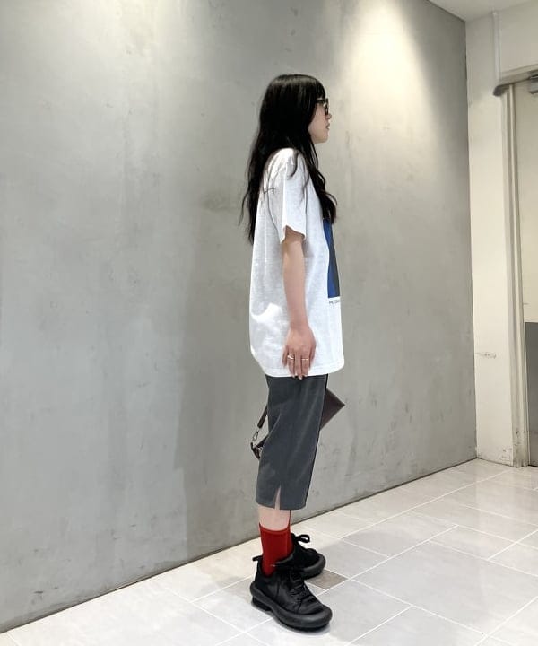 須賀さんの「BEAMS WOMEN｜ストレッチ カプリ パンツ」を使ったコーディネート