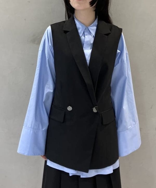 須賀さんの「BEAMS WOMEN｜RBS / バック オープン ジレ」を使ったコーディネート