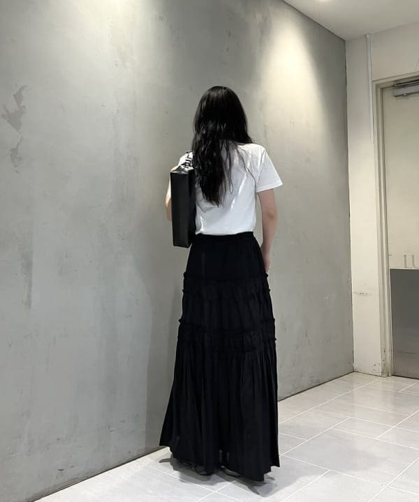 須賀さんの「BEAMS WOMEN｜ワイド 2WAY バッグ」を使ったコーディネート