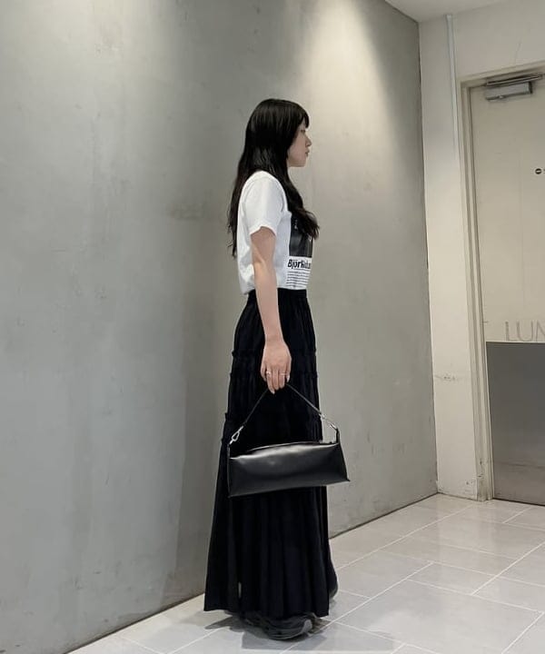 須賀さんの「BEAMS WOMEN｜ワイド 2WAY バッグ」を使ったコーディネート