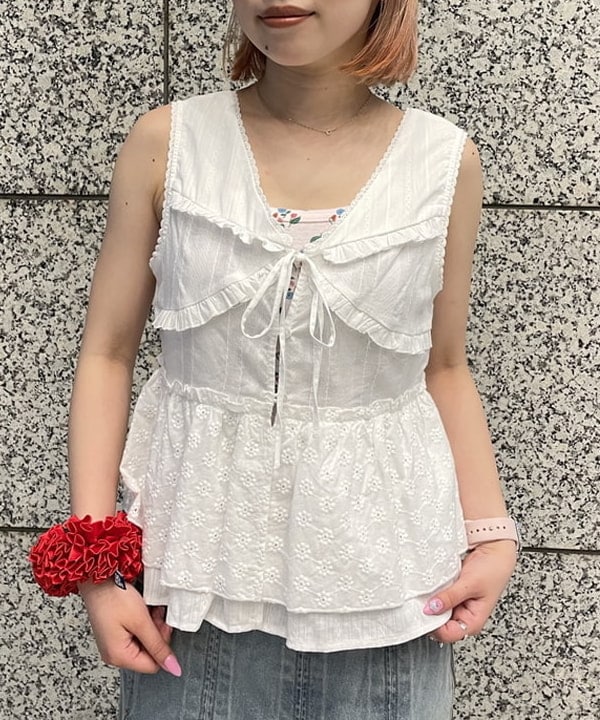 まゆちゃんさんの「BEAMS WOMEN｜デニム タック ミディアム スカート」を使ったコーディネート